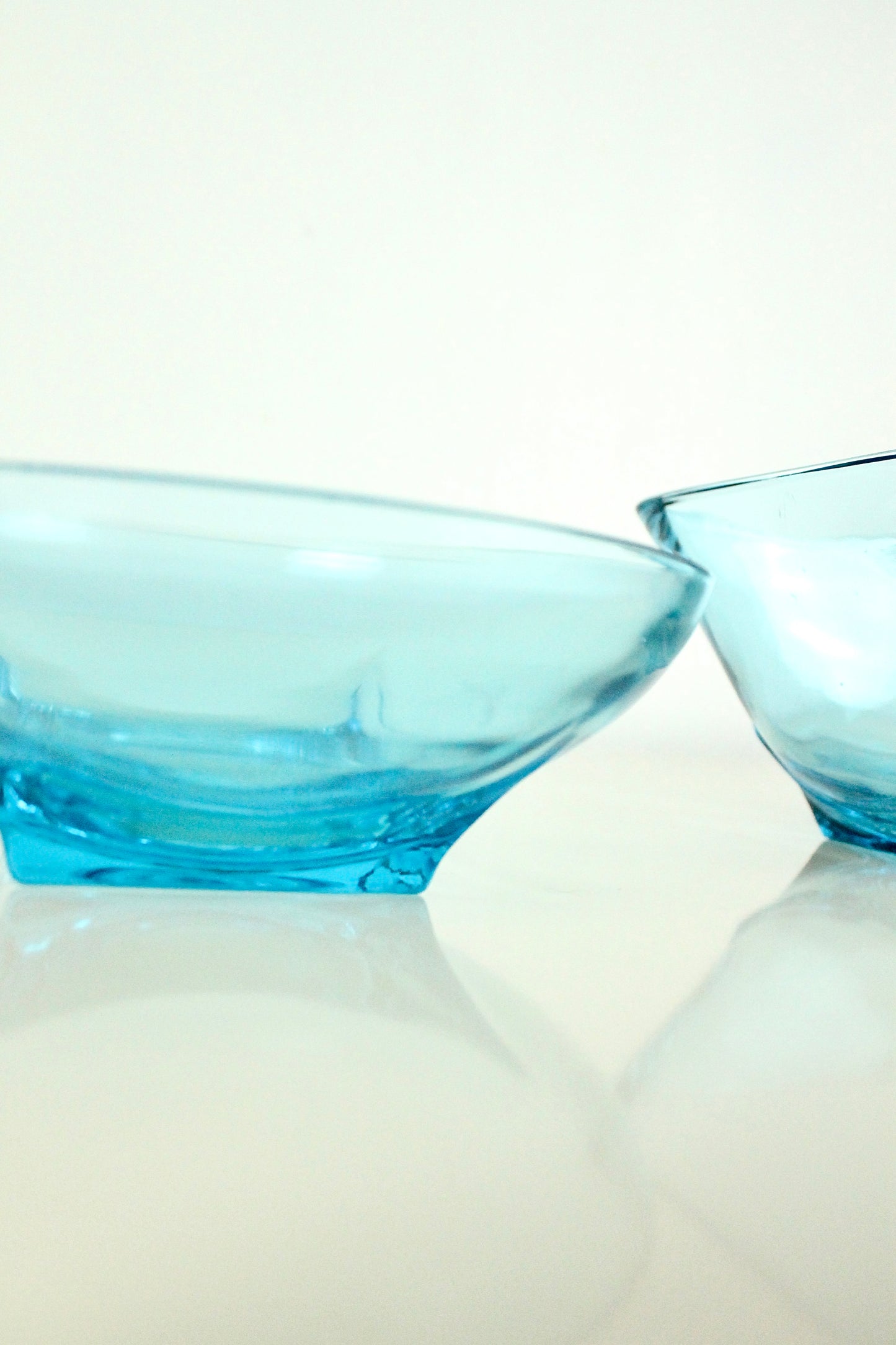 Electric Blue Bowls Set