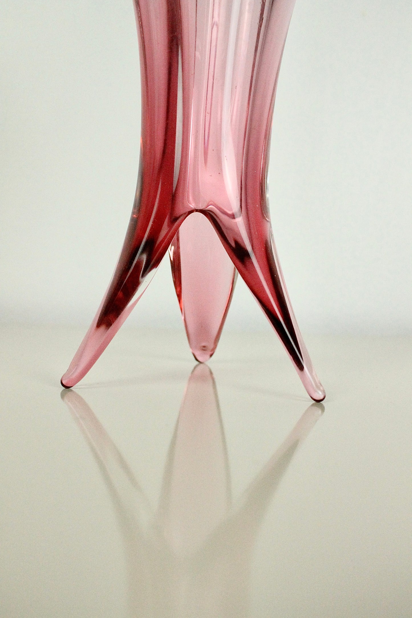 Pinky Starburst Vase